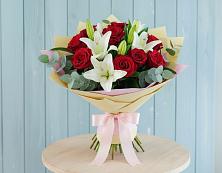 Букет цветов из:  Лилии и Розы в Ворсме