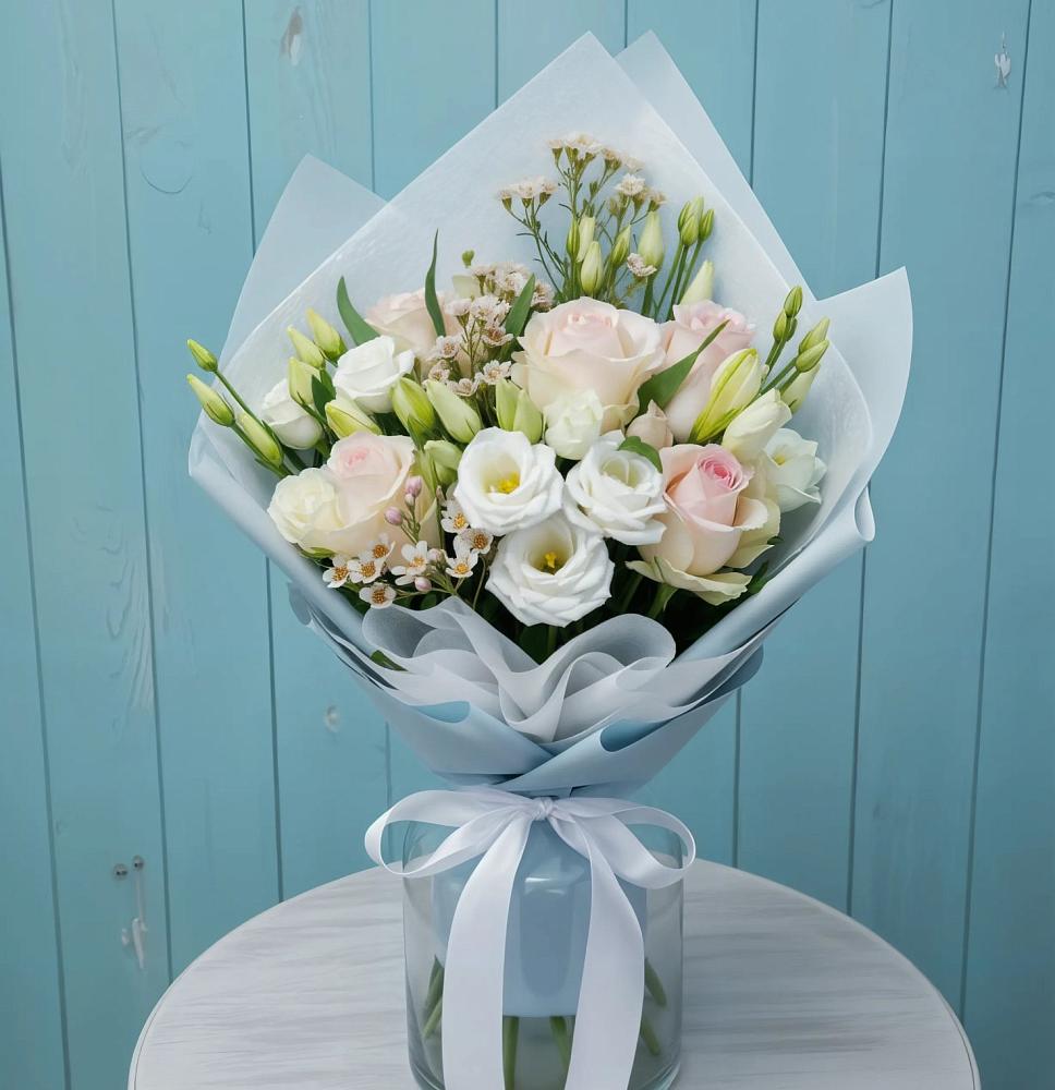 Букет цветов из: Розы и Лизиантусы в Ворсме