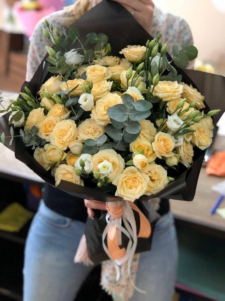 Букет цветов из: Розы и Лизиантусы в Ворсме