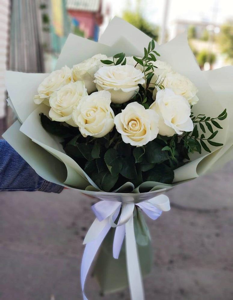 Букет Белые розы Проуд в Ворсме