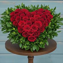 Цветочная композиция из Розы в виде сердца в Ворсме