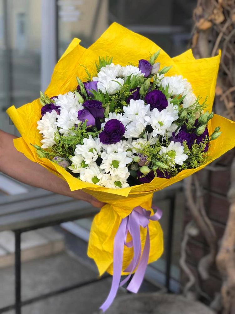 Букет цветов из: Ирисы, Хризантемы и Ромашки в Ворсме