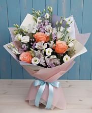 Букет цветов из:  Лизиантусы, Розы, Альстромерии и Гипсофила в Ворсме