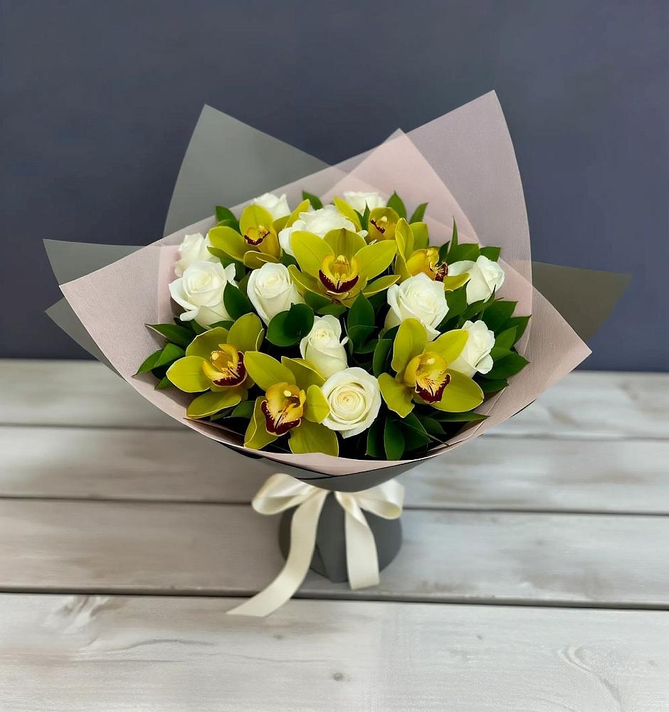 Букет цветов из: Орхидеи и Розы в Ворсме