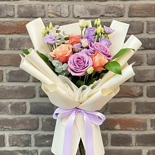Букет цветов из:  Лизиантусы и Розы в Ворсме