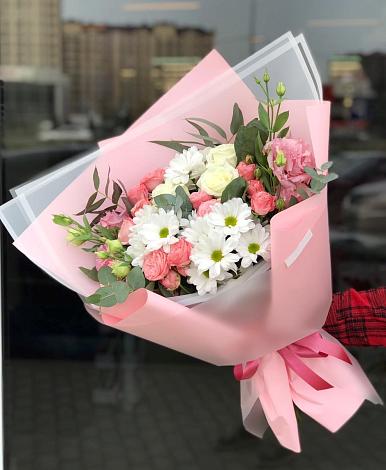 Букет цветов из: Розы, Лизиантусы и Хризантемы в Ворсме