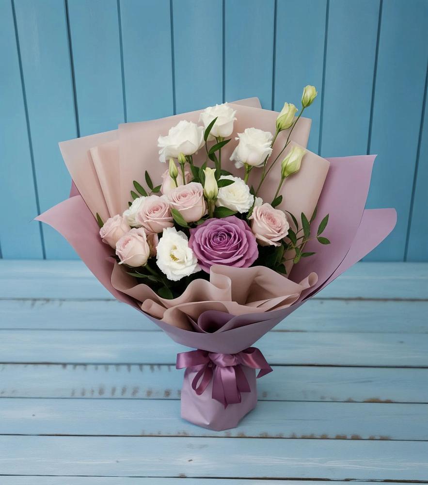 Букет цветов из: Розы и Лизиантусы в Ворсме